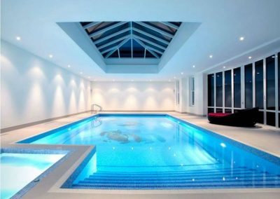 model kolam renang dalam rumah/indoor yang bisa jadi inspirasi